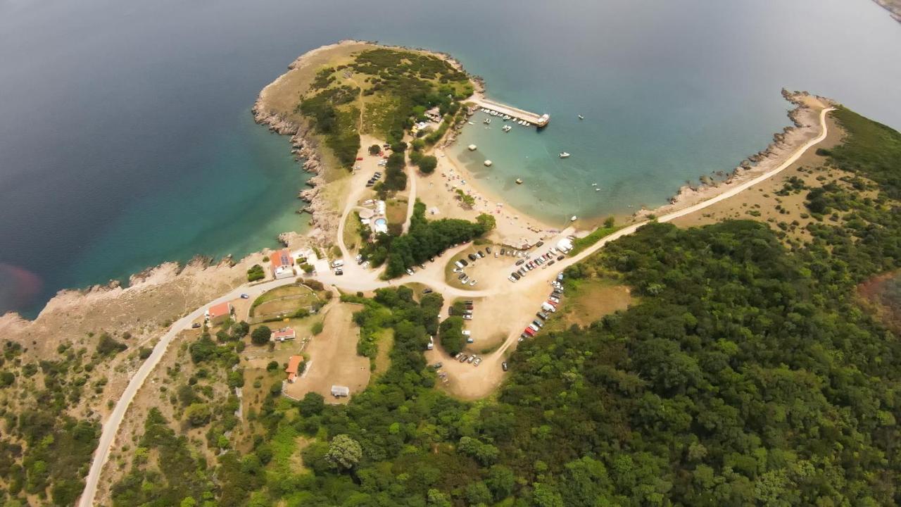 Holiday House Tos-Vila With Heated Pool Vrbnik Exteriör bild